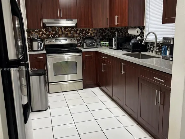 6060 W 21st Ct APT 403, Hialeah, FL 33016