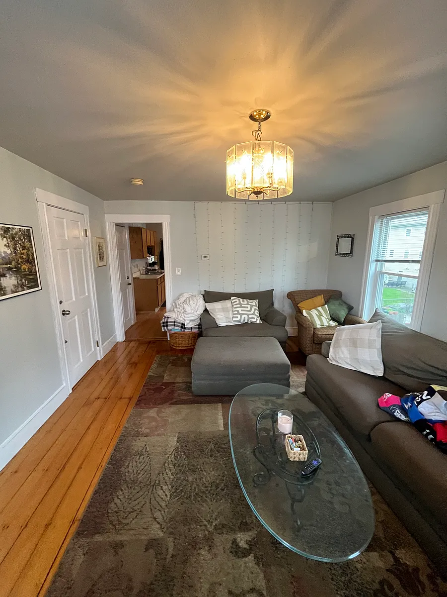 Building Photo - 63 Marshfield St #2