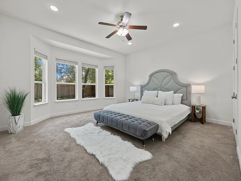 5305 Mandevilla Dr — Photo 15