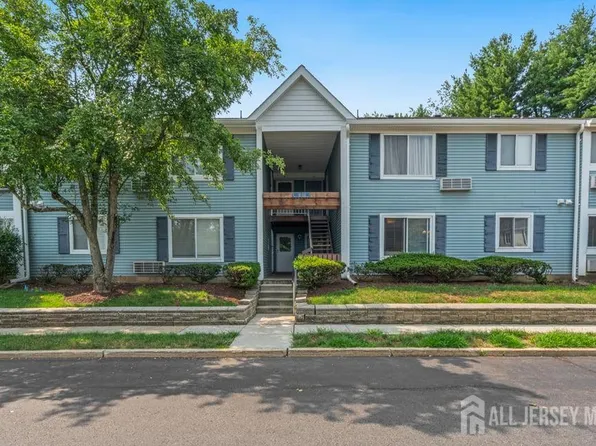 12 Norwich Pl, Somerset, NJ 08873