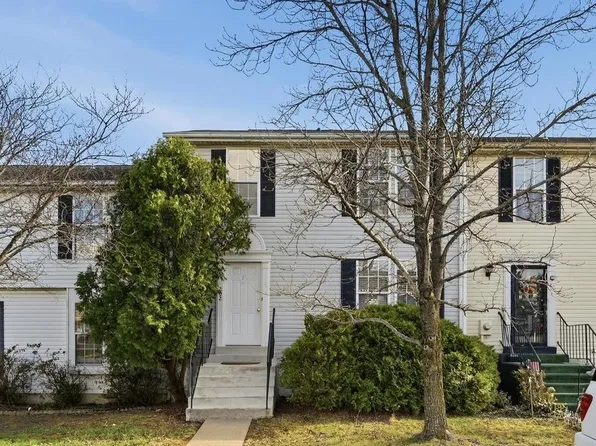 202 Emily Ln, Winchester, VA 22602