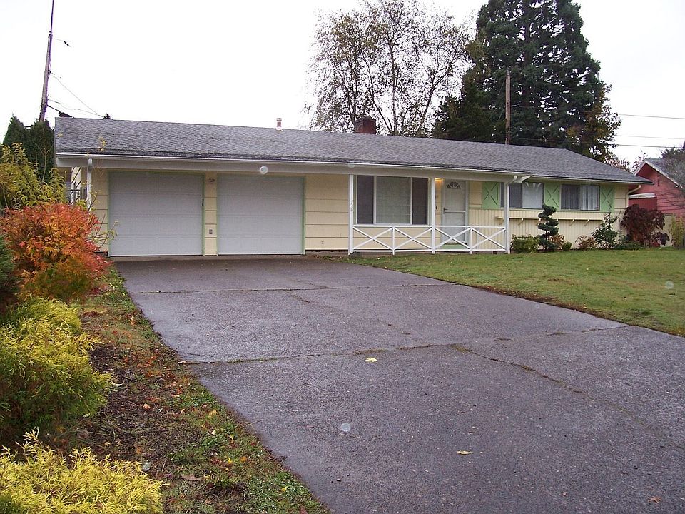 Front, large lot, o/s garage
