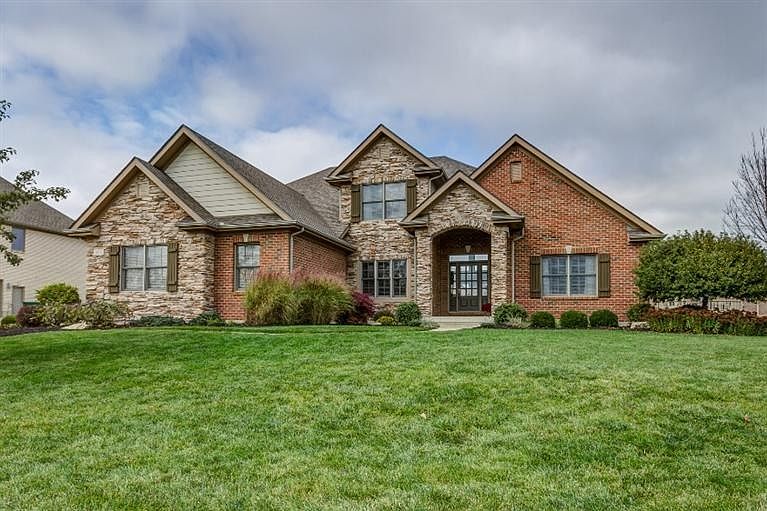 1st image of 327 Yorkshire Ln