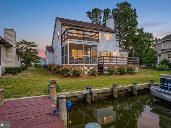 9 Harborview Dr, Ocean Pines, MD 21811