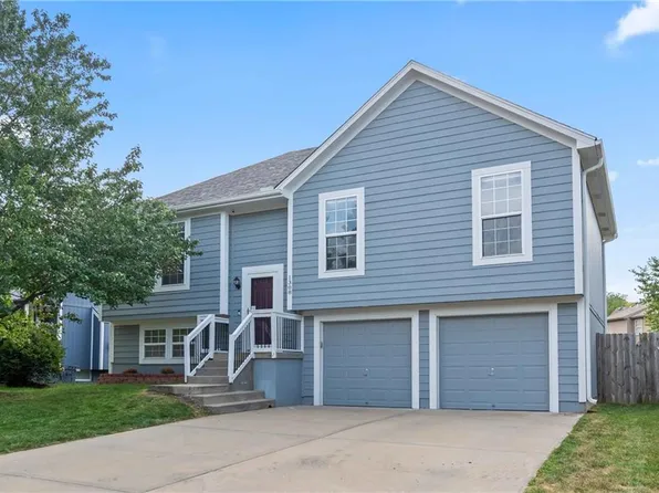 1308 S Osage Village Ct, Independence, MO 64055