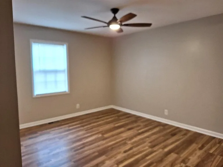 909 Oak Vale — Photo 14