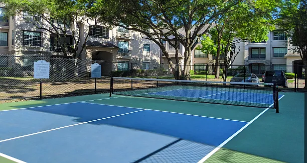 Village on the Parkway Apartments — Photo 15