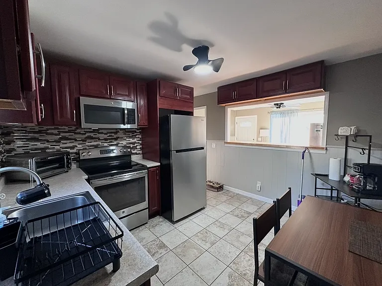 8 A St #1 — Photo 4
