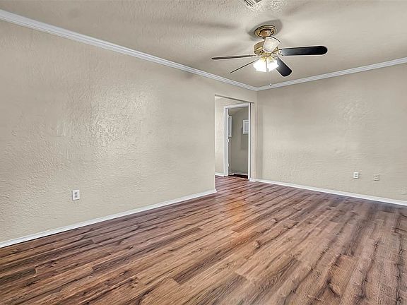 5th image of 2112 NW Bessie Ave