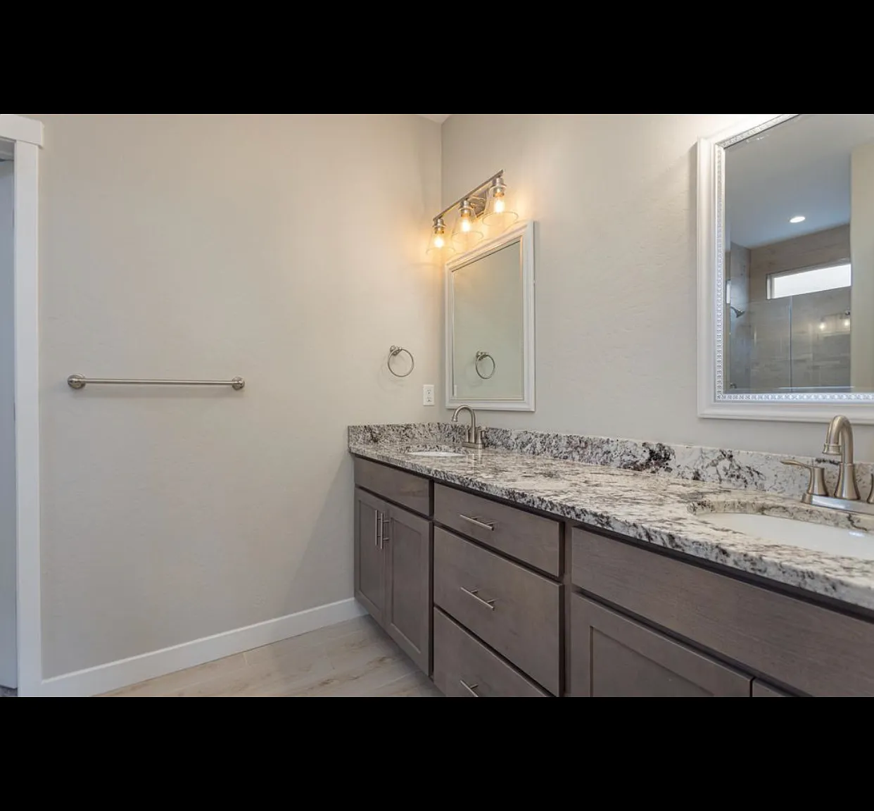 3 bed, 1686 sqft, $2,600 — Photo 1