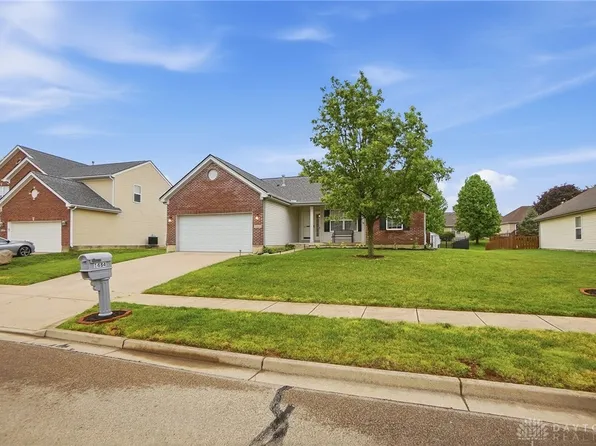 1484 Observatory Dr, Fairborn, OH 45324