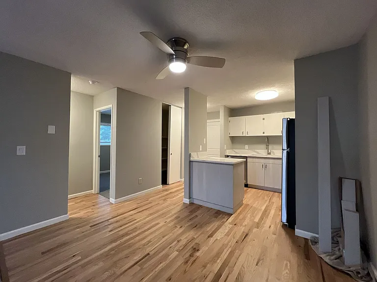 15827 NE Glisan St #3 — Photo 12