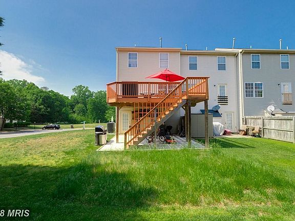 Exterior (Rear)