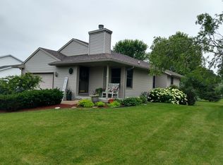 311 Overlook Ter, Marshall, WI 53559