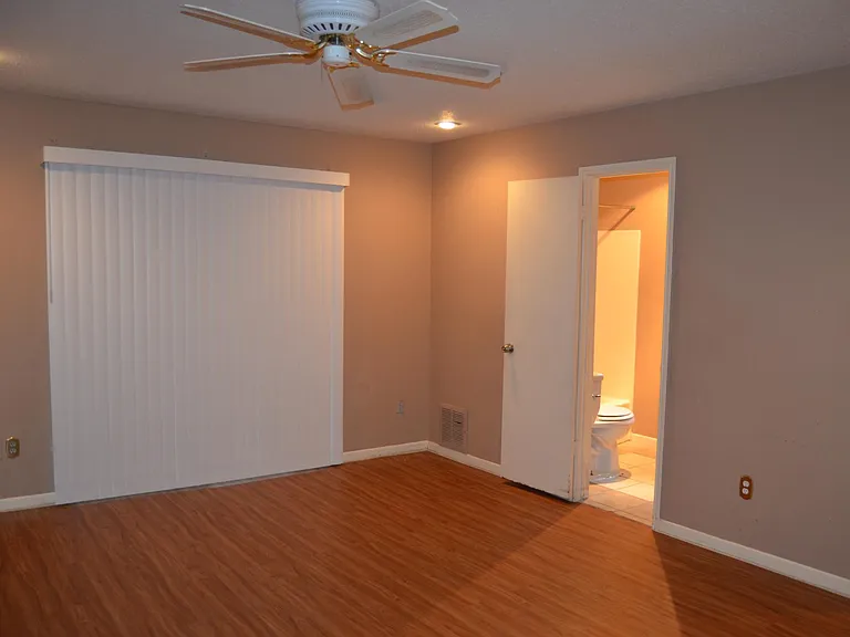 3214 Hunters Glen Dr — Photo 16