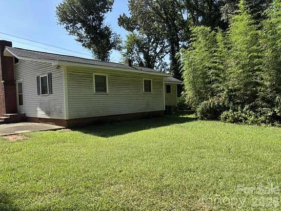 5th image of 7331 Mallard Creek Rd