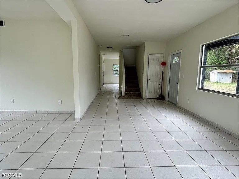 2150 Panama Ave — Photo 4