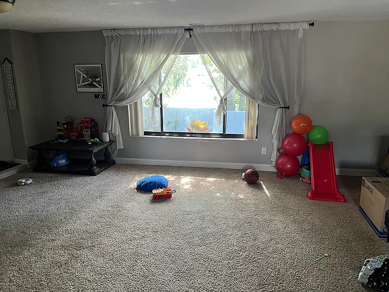 1521 Burning Tree Ln — Photo 16