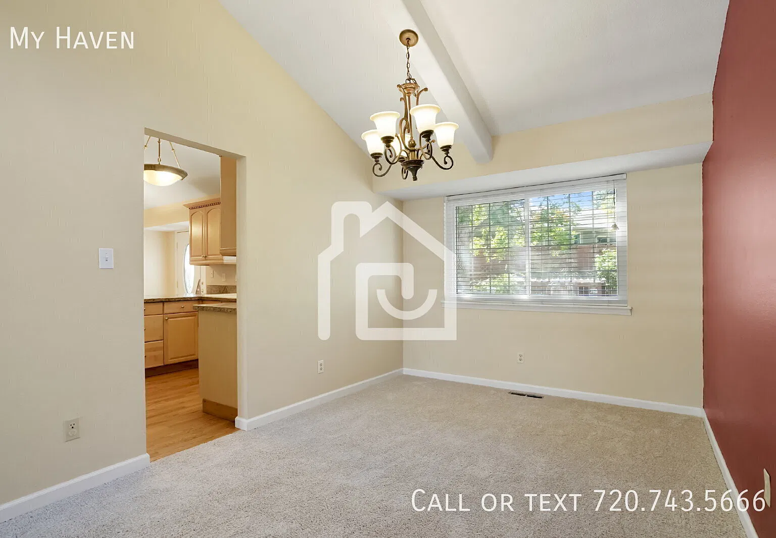 Large 5 Bedroom in Cherry Creek School District — Photo 4