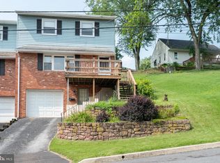 16 Apple St, Boyertown, PA 19512