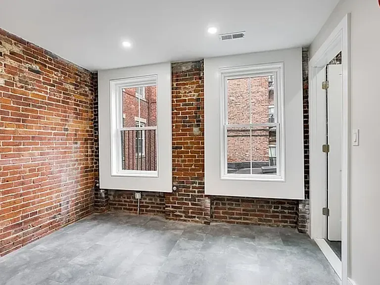 17 Sheafe St #5 — Photo 9