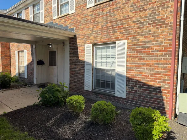 815 Clareridge Ln, Dayton, OH 45458