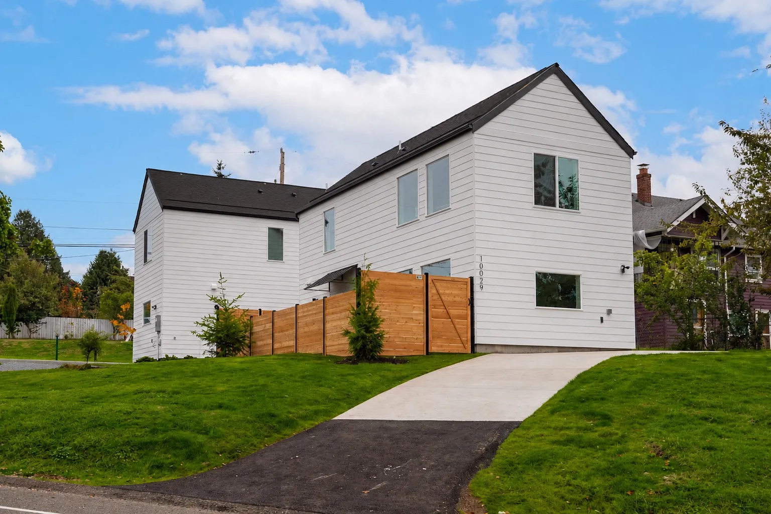 2 bed, 1088 sqft, $3,150 — Photo 1