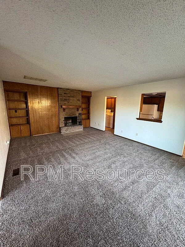 2 bed, 2.0 bath, 1200 sqft, $1,150 — Photo 3