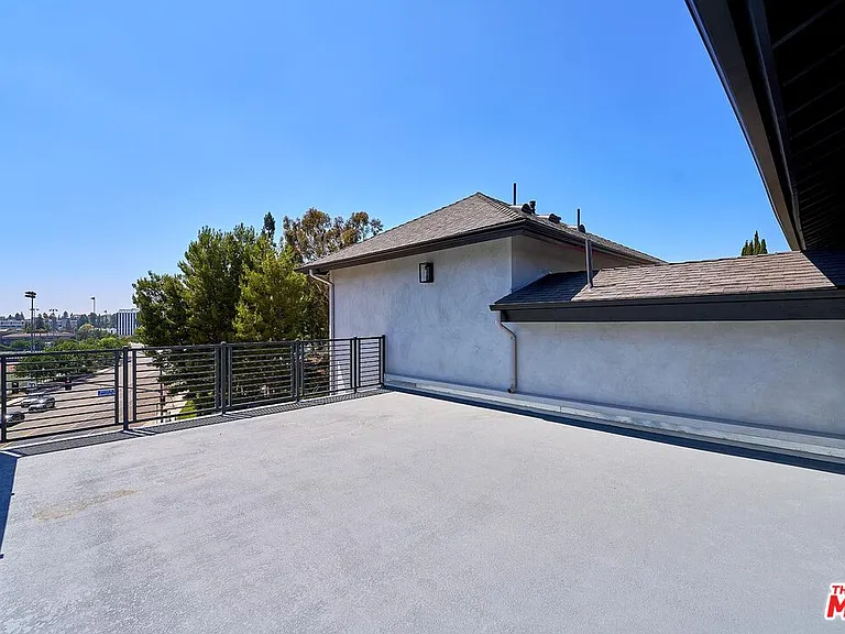 102 Marion Blvd — Photo 50