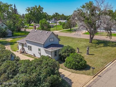 738 2nd Ave E, New England, ND, 58647