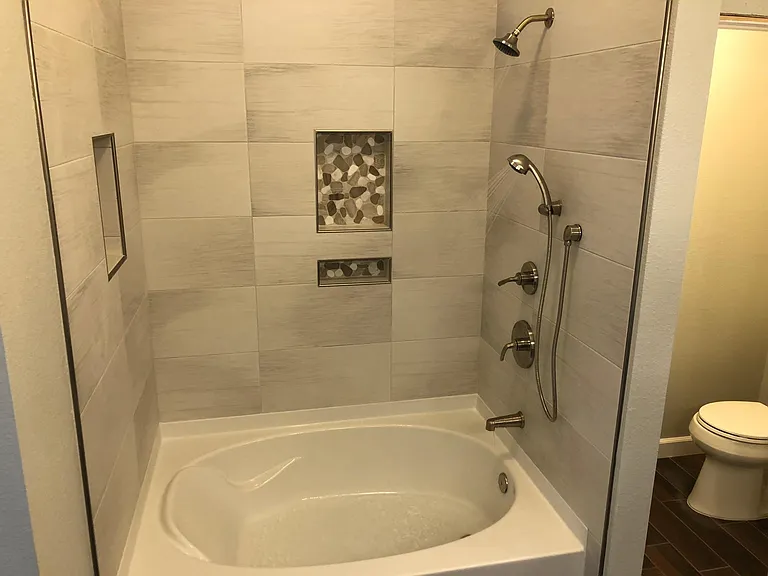 Master Tub & Shower