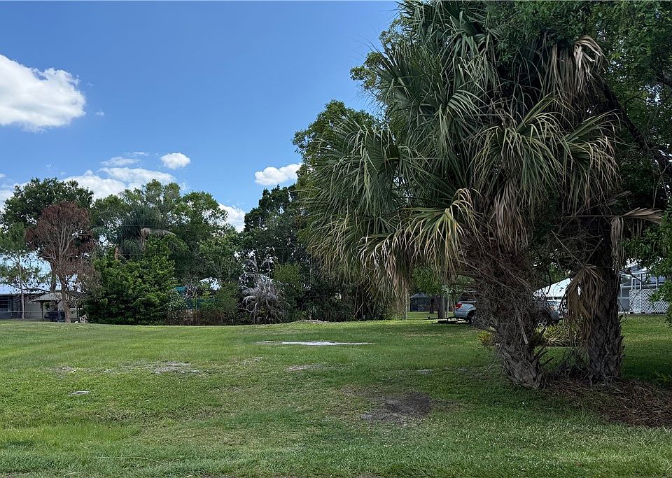 1st image of 955 Riviera Ave