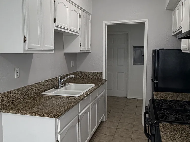 5169 Pickford St — Photo 8