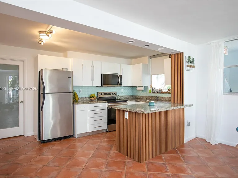 1801 S Treasure Dr #321 — Photo 36