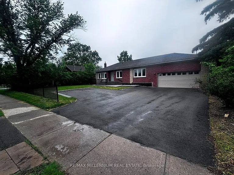 1285 Rebecca St — Photo 5