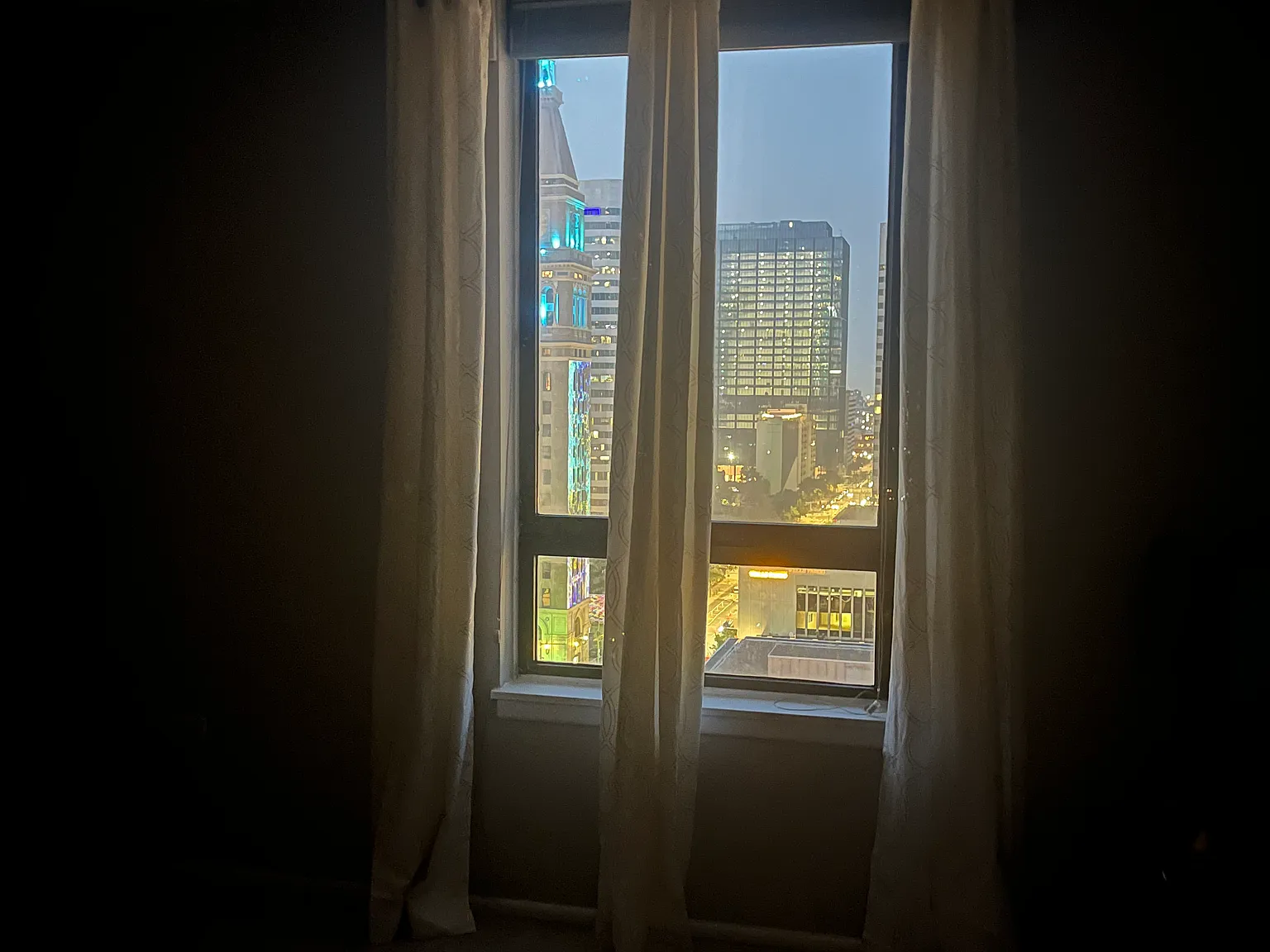 1 bed, 778 sqft, $1,999 — Photo 4