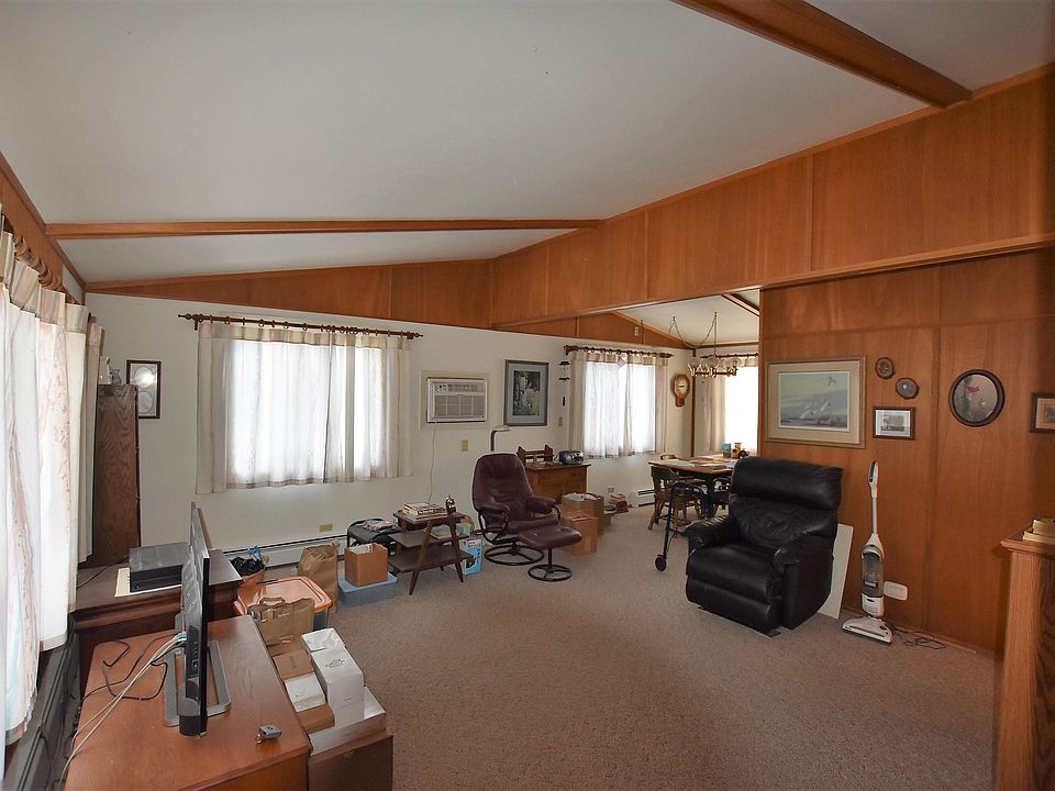 77 W Waukau Ave, Oshkosh, WI 54902 Zillow