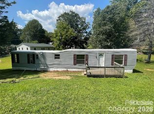 21 E Zeb Vance St, Marion, NC 28752