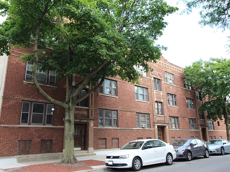 4407 N Lacrosse Ave #1F — Photo 1