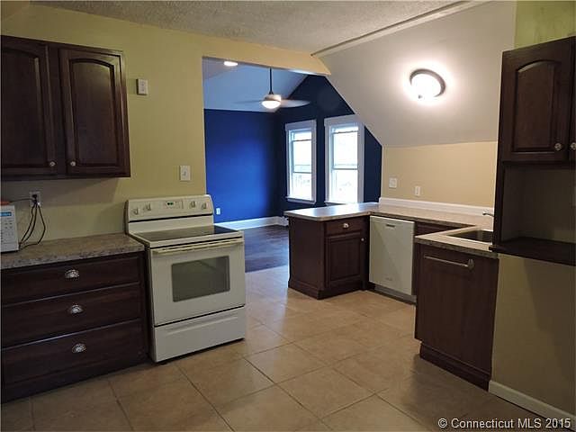 1st image of 295 Lasalle St #3