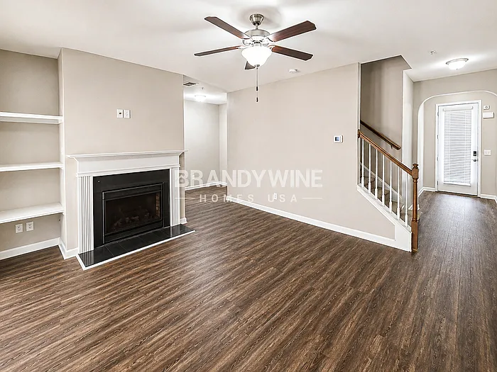 3 bed, 2.5 bath, 1929 sqft, $2,340 — Photo 4