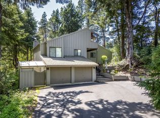 10 Fairway Ln, Gleneden Beach, OR 97388
