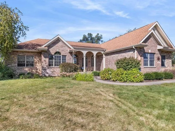 15802 Carries Ln, South Beloit, IL 61080