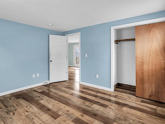 3rd image of 40 Berkshire Ave