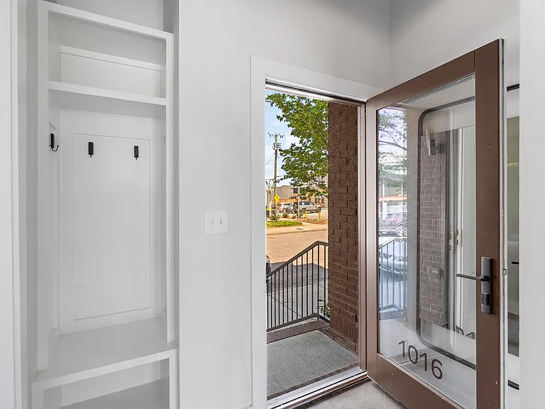 1016 Russell St — Photo 28