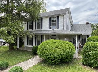 243 E Woodford St, Lawrenceburg, KY 40342