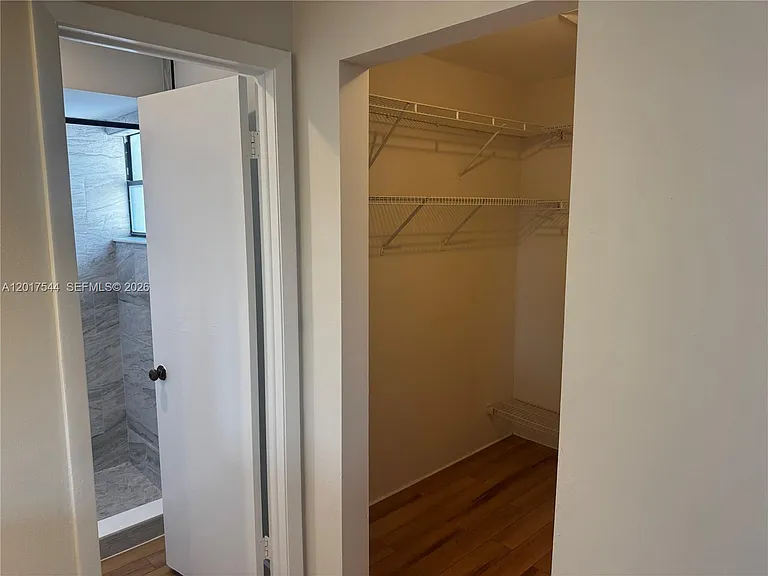 6532 NW 170th Ter — Photo 31