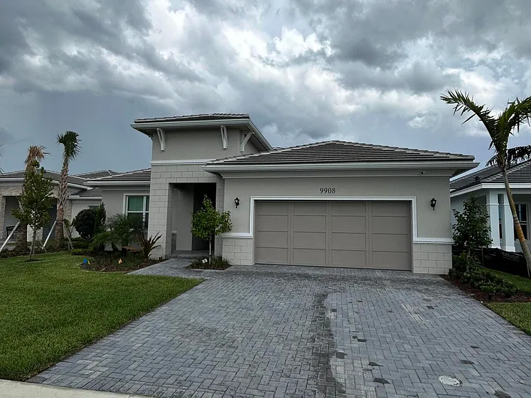 9908 Timber Creek Way — Photo 1