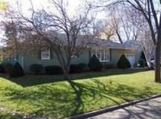 211 Willamor Rd, Albert Lea, MN 56007