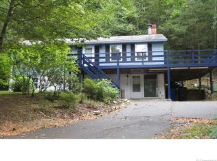 15 Hillcrest Dr, Avon, CT 06001